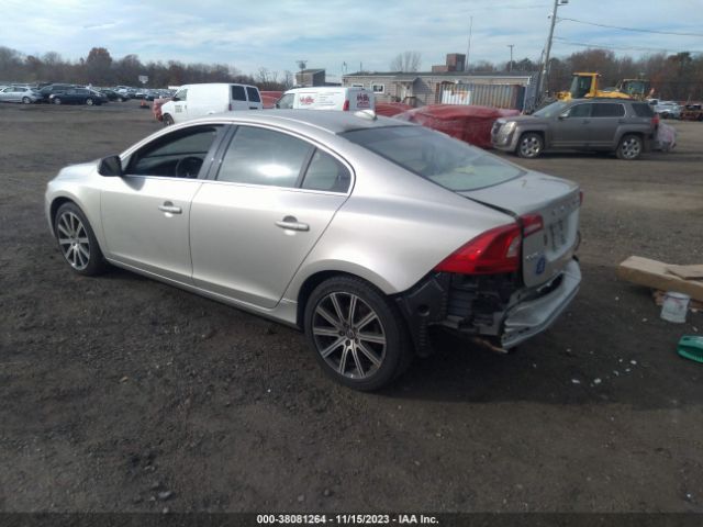 Photo 2 VIN: LYV402HM2HB142143 - VOLVO S60 