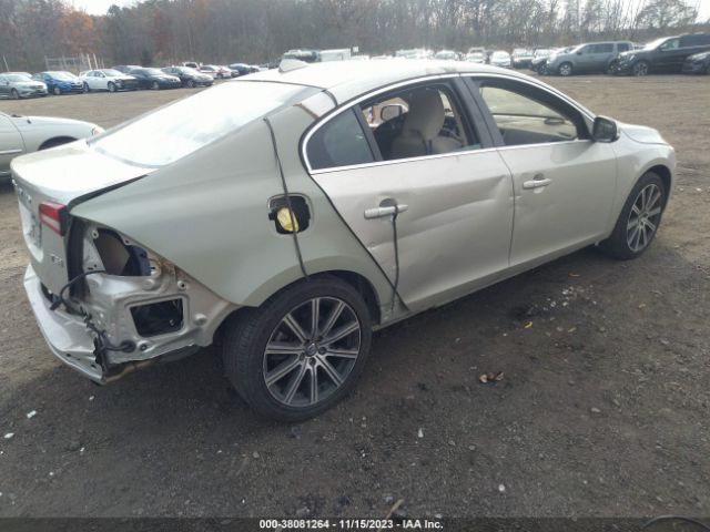 Photo 3 VIN: LYV402HM2HB142143 - VOLVO S60 