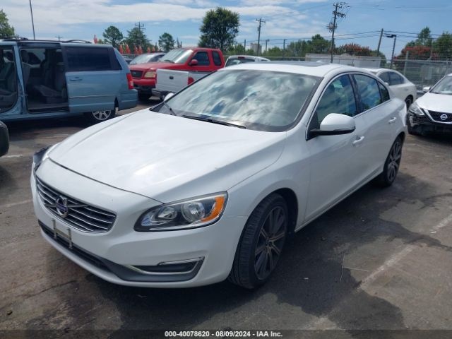 Photo 1 VIN: LYV402TK0JB172642 - VOLVO S60 