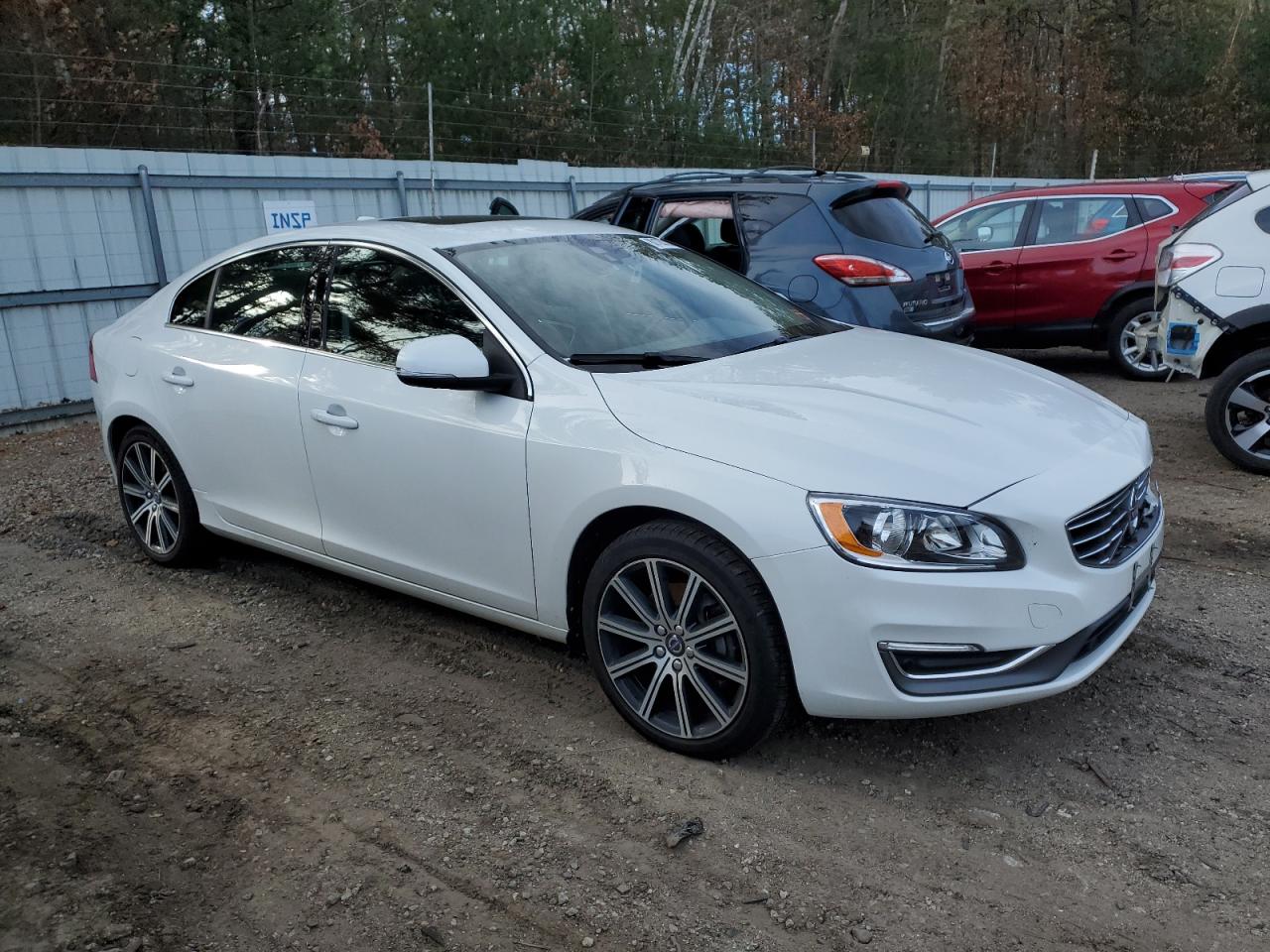 Photo 3 VIN: LYV402TK0JB180482 - VOLVO S60 