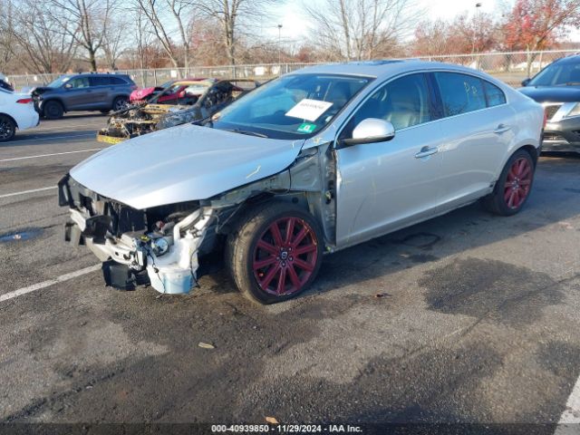 Photo 1 VIN: LYV402TK6JB156218 - VOLVO S60 