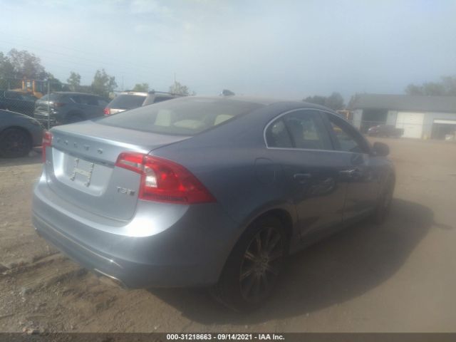 Photo 3 VIN: LYV402TKXJB164645 - VOLVO S60 