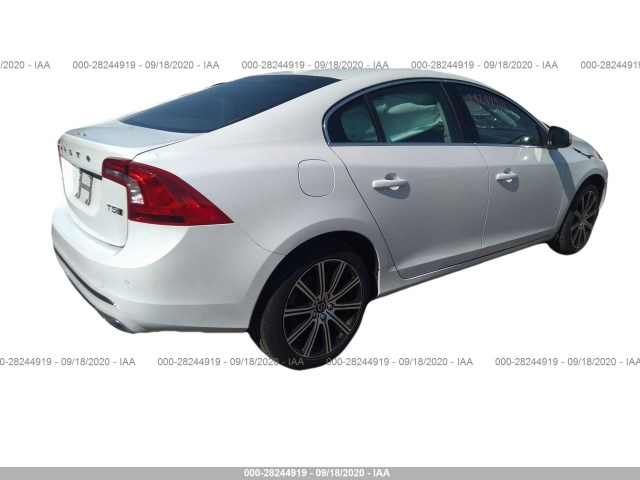 Photo 3 VIN: LYV402TKXJB168016 - VOLVO S60 