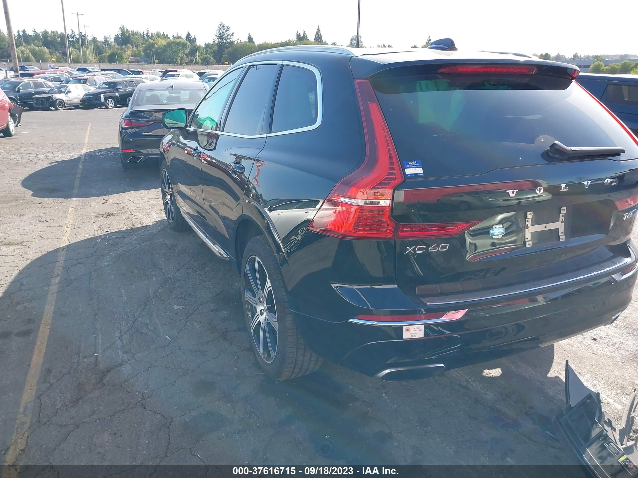 Photo 2 VIN: LYVA22RLXJB079141 - VOLVO XC60 