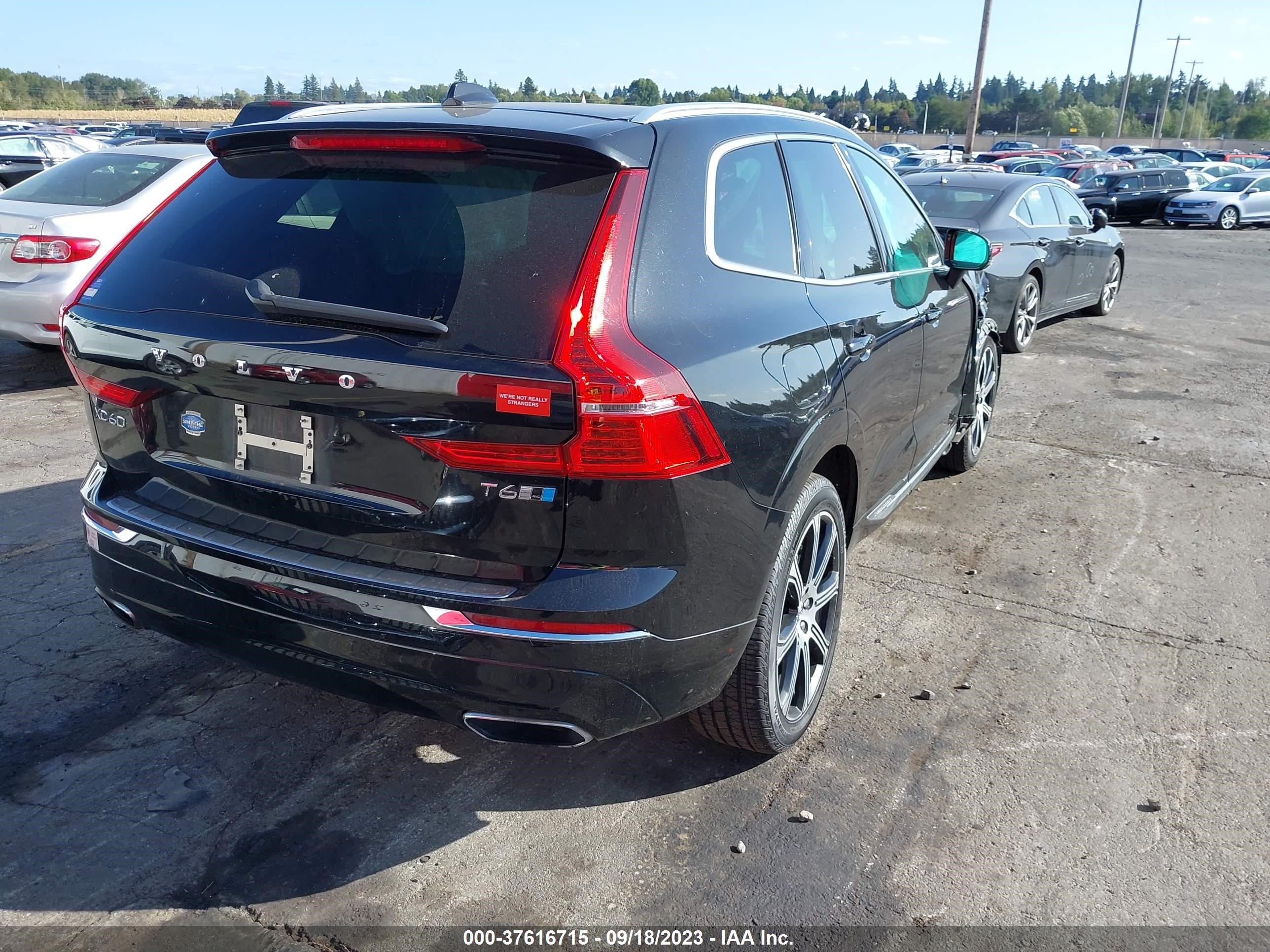 Photo 3 VIN: LYVA22RLXJB079141 - VOLVO XC60 