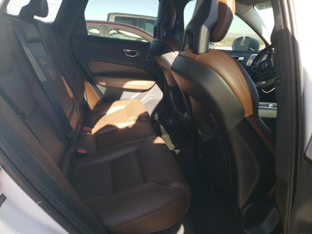 Photo 10 VIN: LYVA22RLXJB097025 - VOLVO XC60 T6 