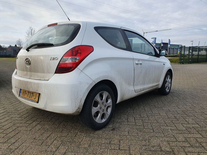 Photo 3 VIN: MALBB31BP9M000744 - HYUNDAI I20 