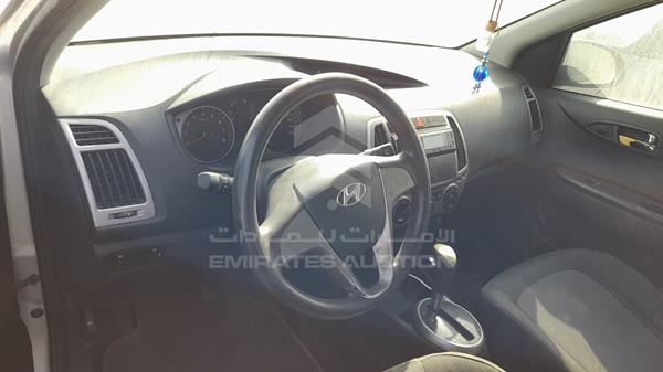 Photo 9 VIN: MALBB51C3DM415897 - HYUNDAI I20 