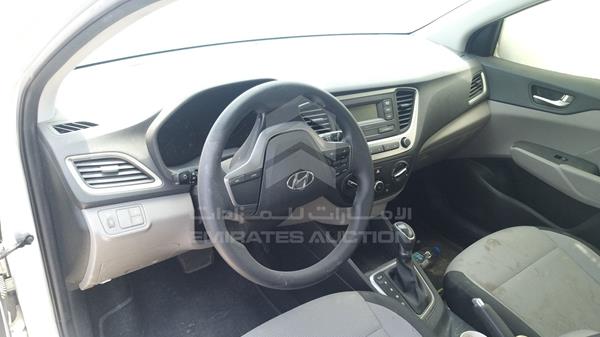 Photo 10 VIN: MALC741C1JM036019 - HYUNDAI ACCENT 