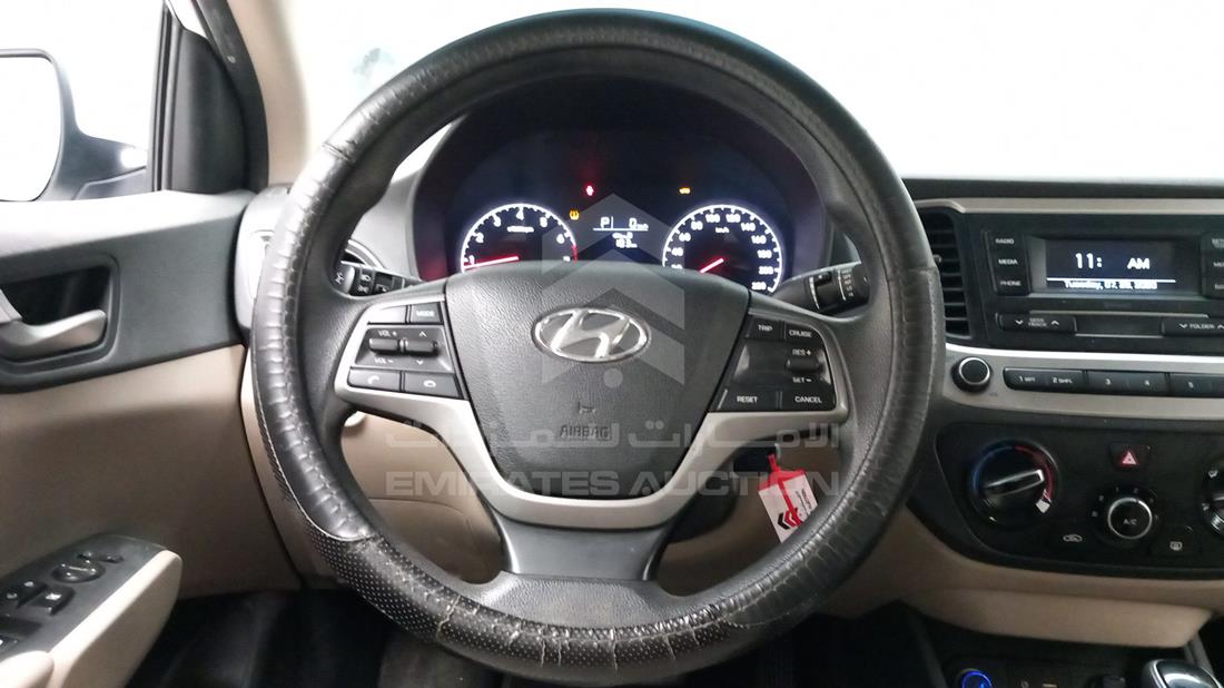 Photo 13 VIN: MALC741C6KM095391 - HYUNDAI ACCENT 