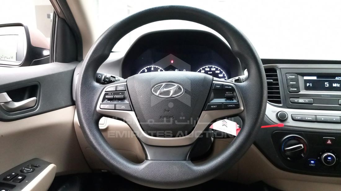 Photo 13 VIN: MALC741CXKM088816 - HYUNDAI ACCENT 