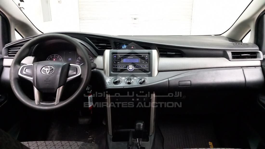 Photo 10 VIN: MHFCX8EM1K0112915 - TOYOTA INNOVA 