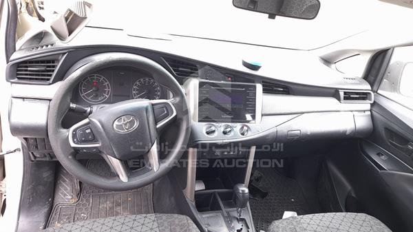 Photo 10 VIN: MHFCX8EM4H0107975 - TOYOTA INNOVA 