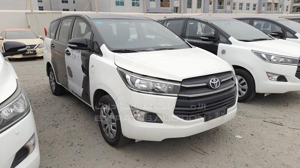 Photo 8 VIN: MHFCX8EM4H0107975 - TOYOTA INNOVA 