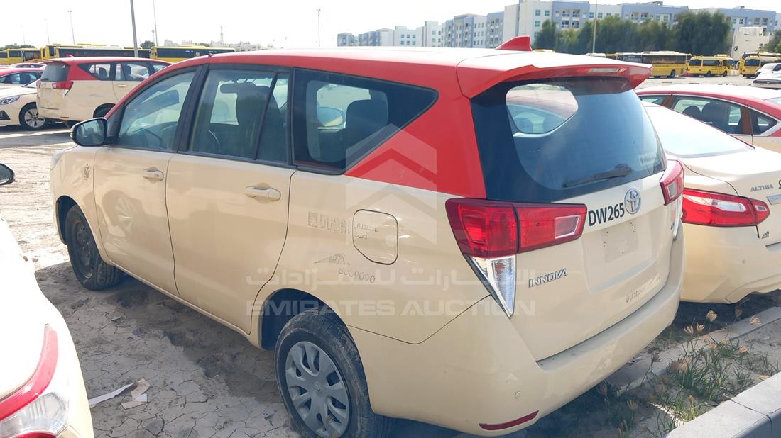 Photo 8 VIN: MHFCX8EM6J0109037 - TOYOTA INNOVA 