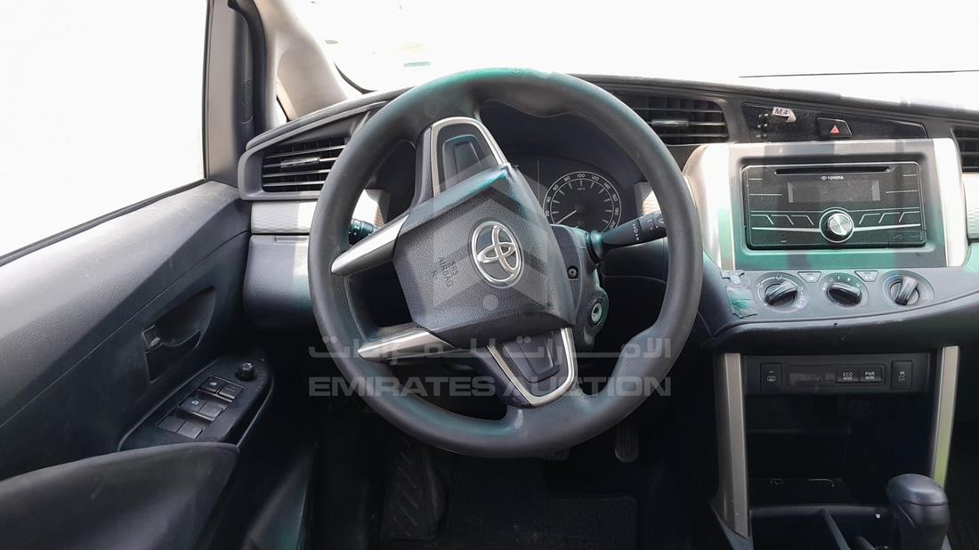 Photo 12 VIN: MHFCX8EM8J0109640 - TOYOTA INNOVA 