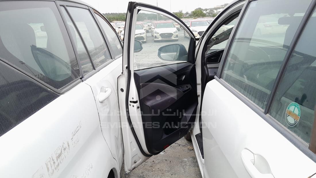 Photo 8 VIN: MHFCX8EM8J0109721 - TOYOTA INNOVA 