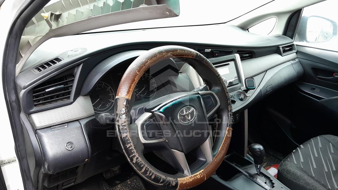 Photo 9 VIN: MHFCX8EM8J0109721 - TOYOTA INNOVA 