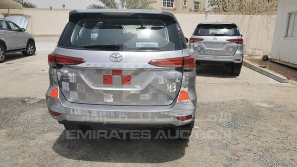 Photo 6 VIN: MHFDX8FS5J0087405 - TOYOTA FORTUNER 