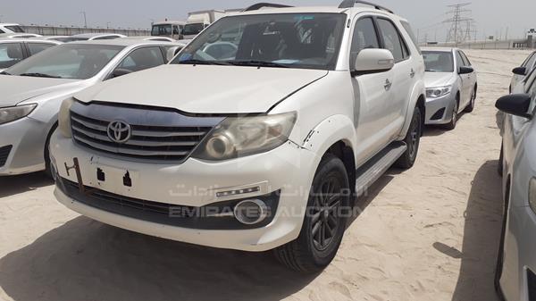 Photo 4 VIN: MHFYU59G1F7045733 - TOYOTA FORTUNER 