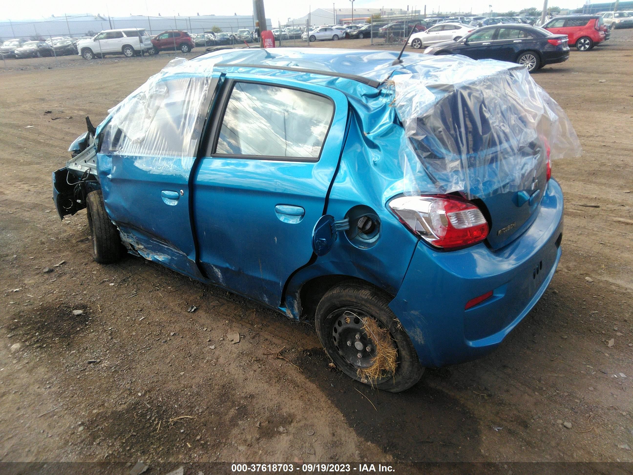 Photo 2 VIN: ML32A3HJ7KH000427 - MITSUBISHI MIRAGE 