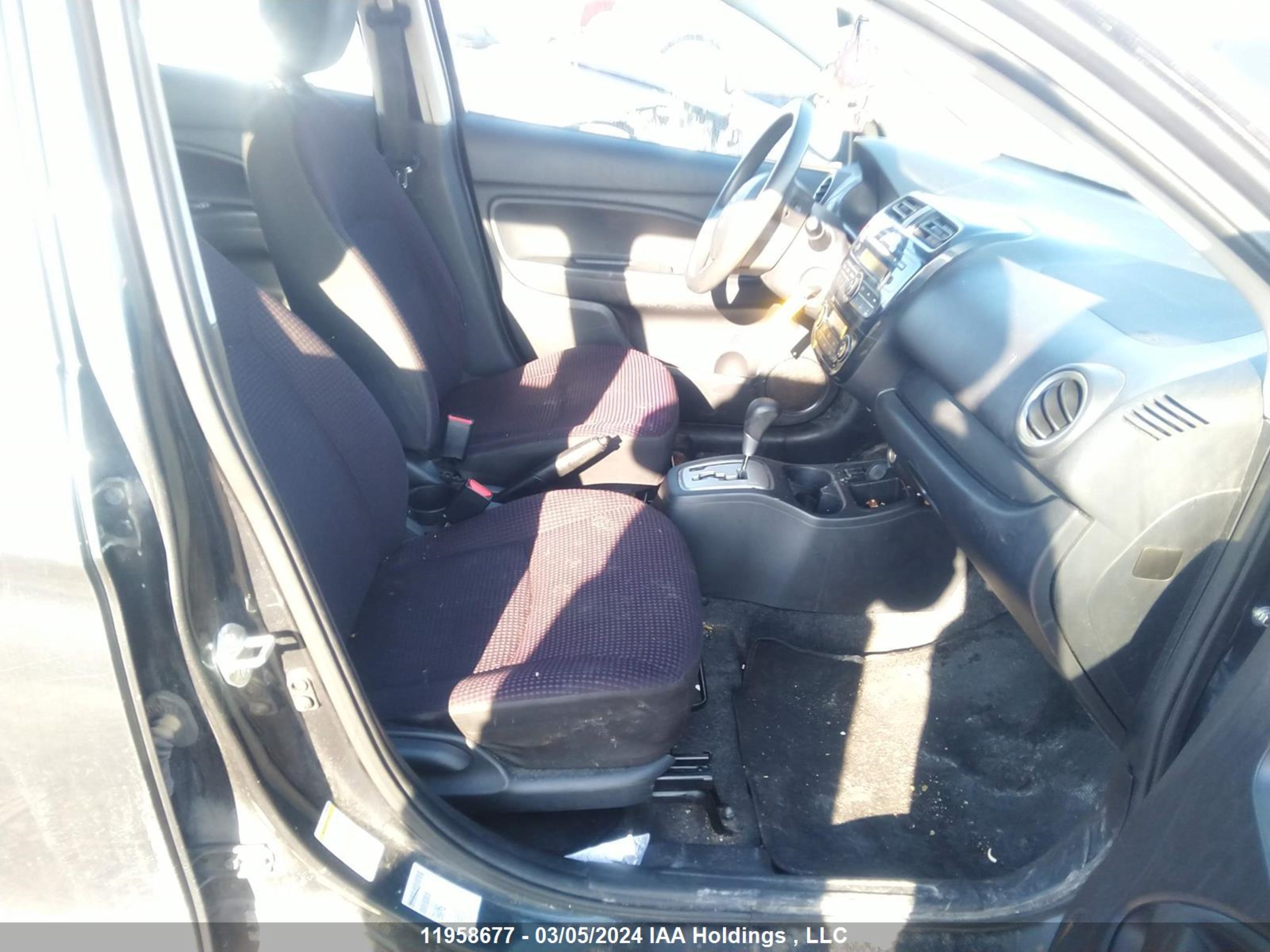 Photo 4 VIN: ML32A4HJ5EH000517 - MITSUBISHI MIRAGE 