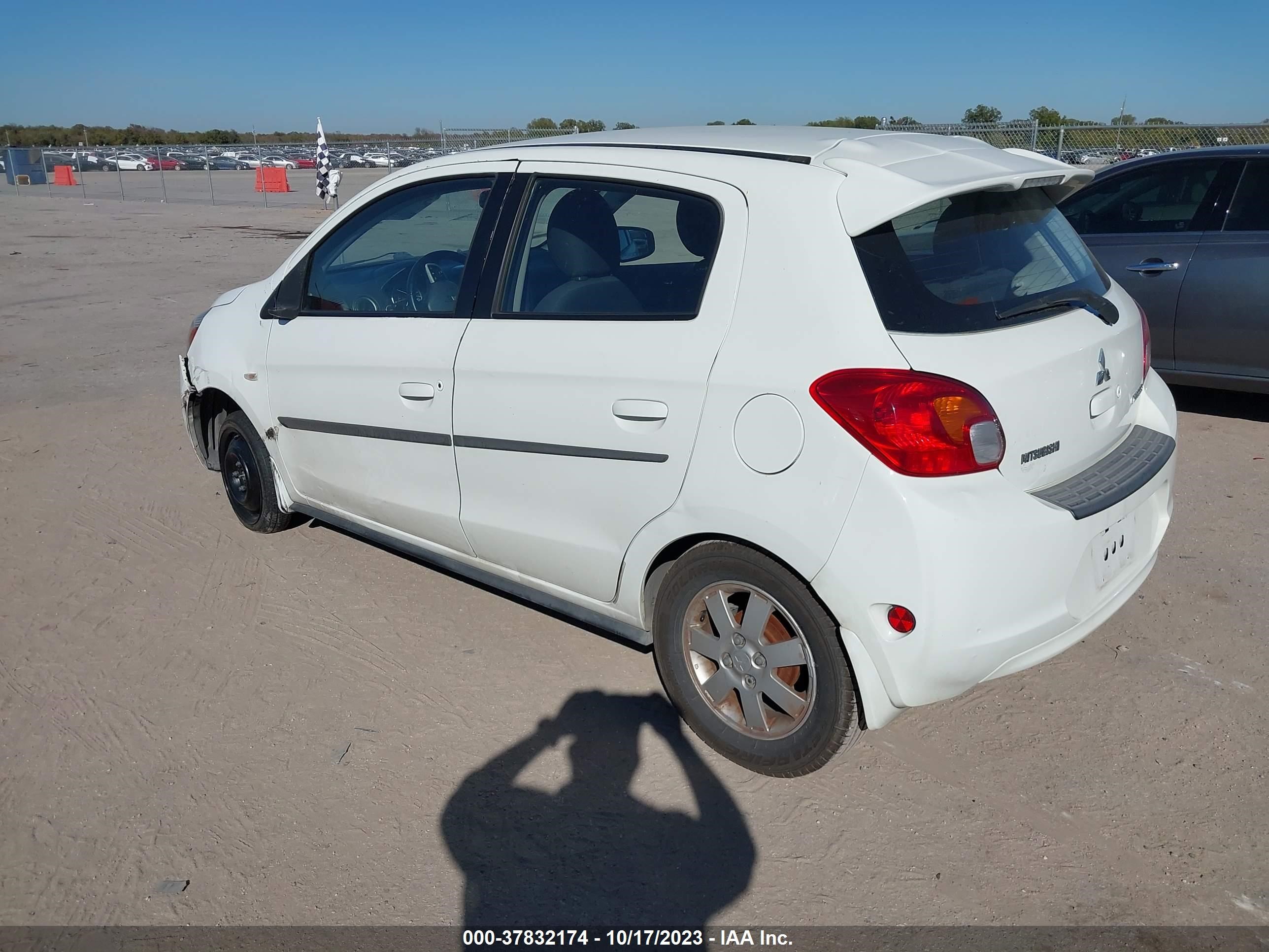 Photo 2 VIN: ML32A4HJ7EH014239 - MITSUBISHI MIRAGE 