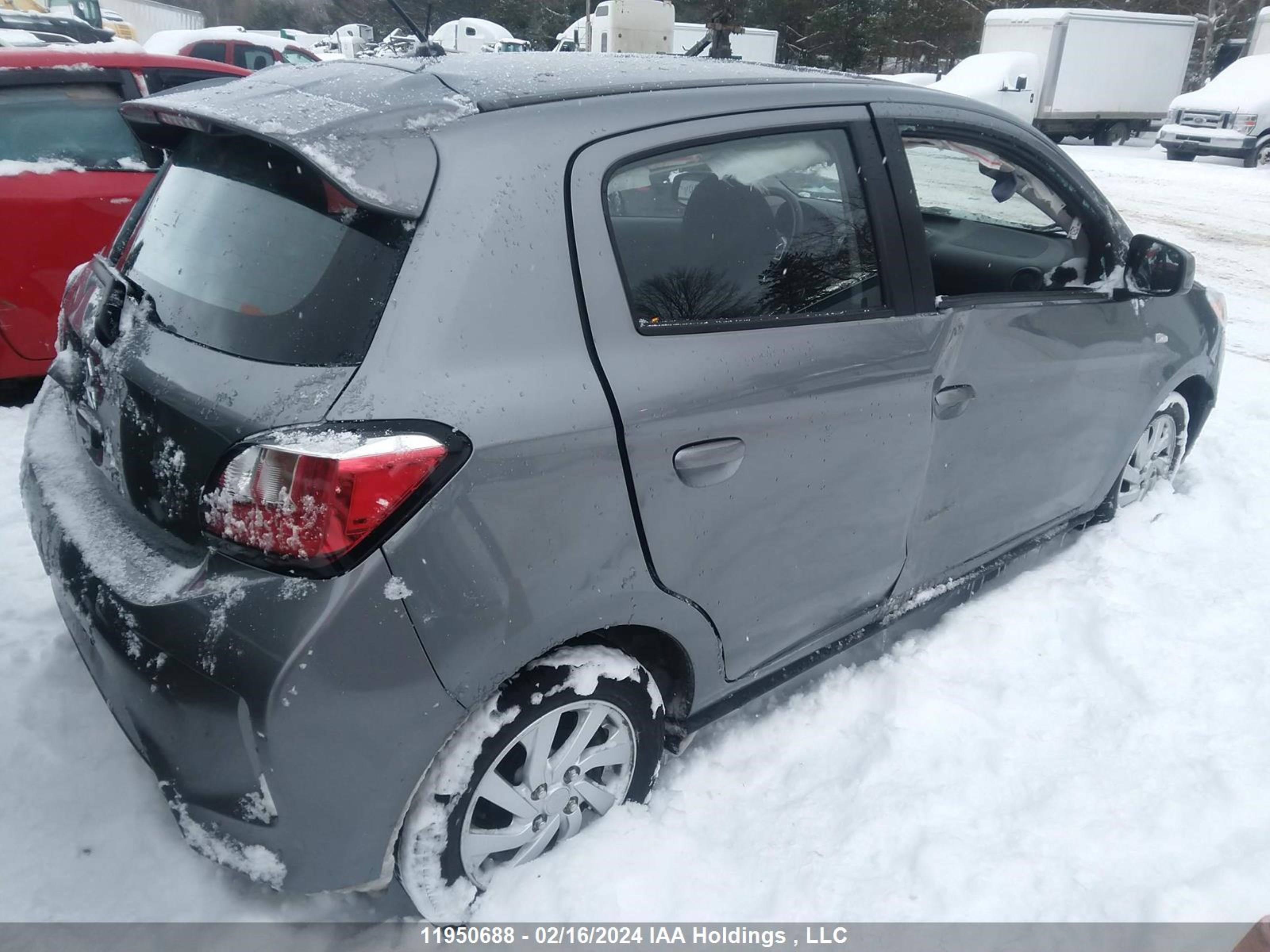 Photo 3 VIN: ML32AUHJ2NH004931 - MITSUBISHI MIRAGE 