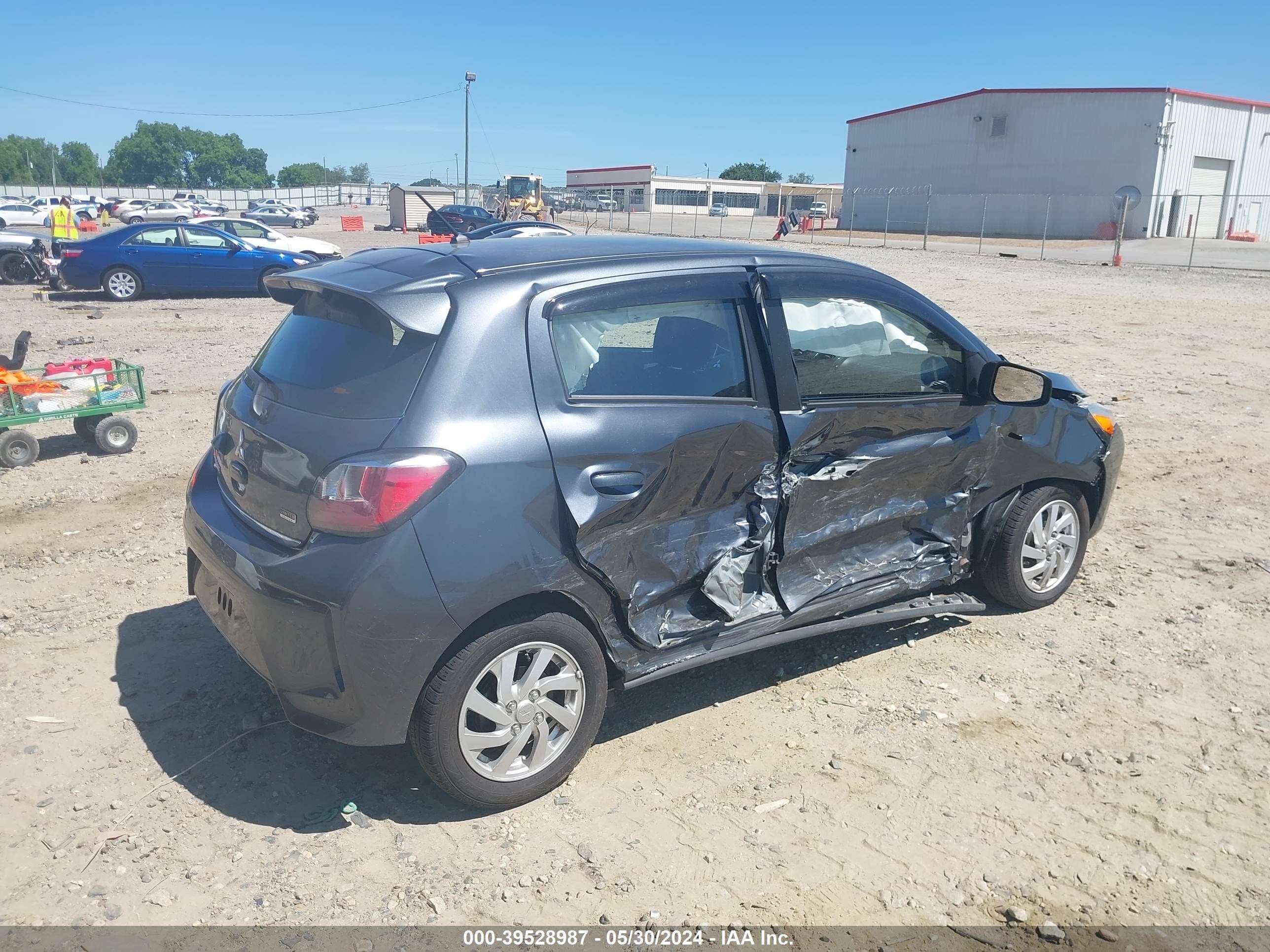 Photo 3 VIN: ML32AUHJ3RH001042 - MITSUBISHI MIRAGE 