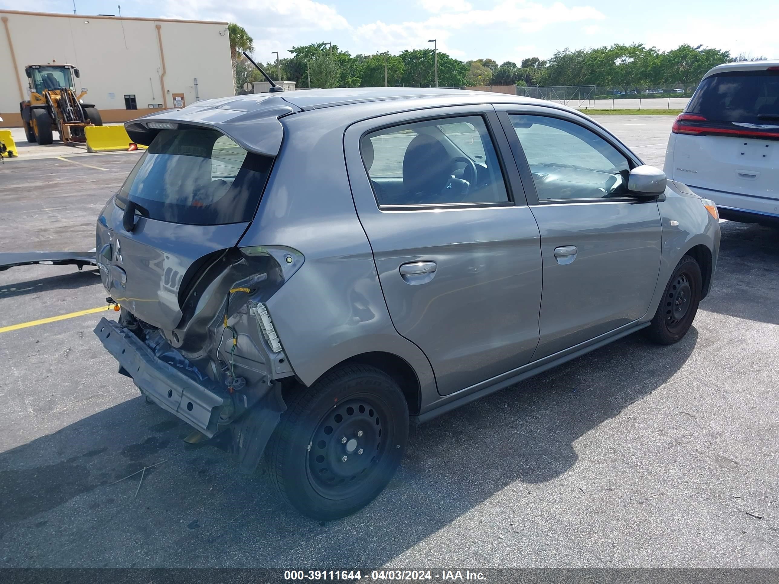 Photo 3 VIN: ML32AUHJXMH011351 - MITSUBISHI MIRAGE 