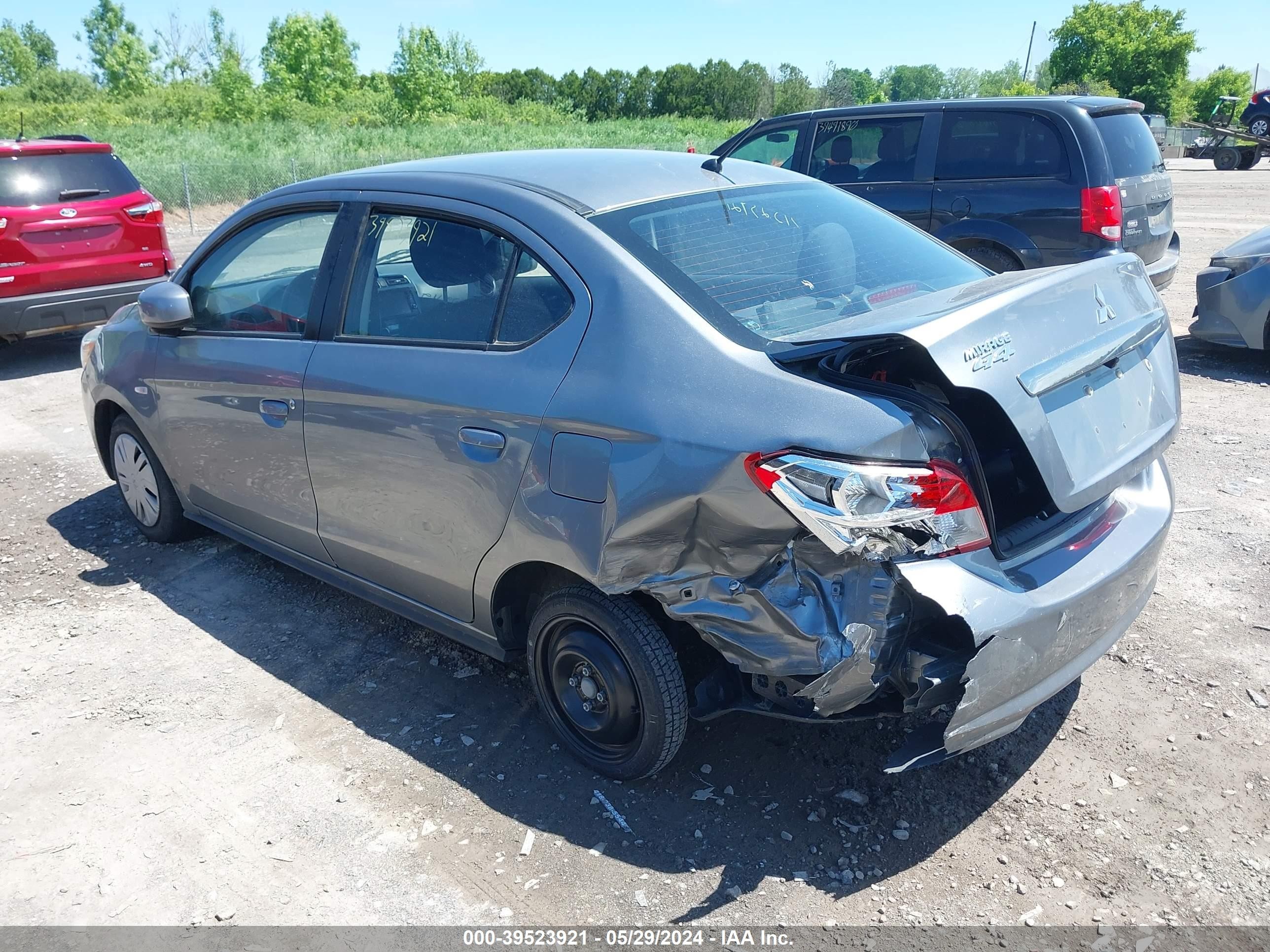 Photo 2 VIN: ML32F3FJ0LHF07923 - MITSUBISHI MIRAGE 