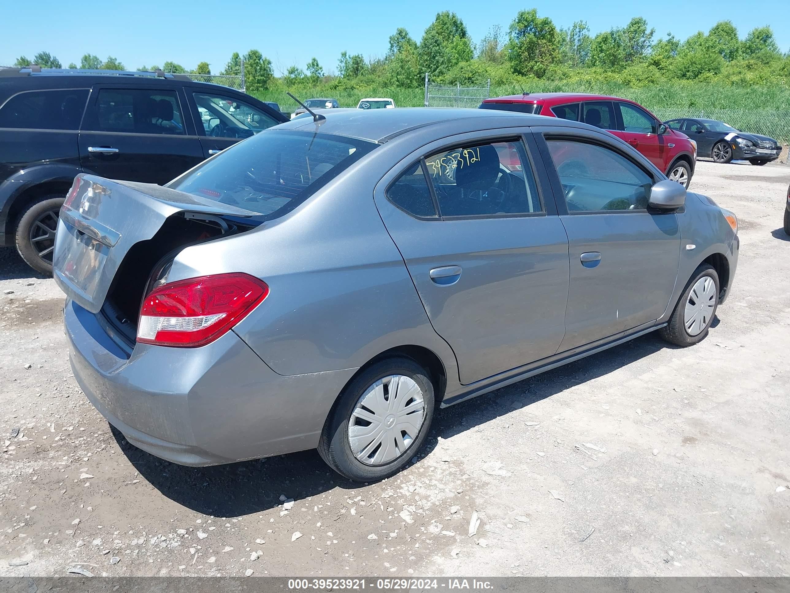 Photo 3 VIN: ML32F3FJ0LHF07923 - MITSUBISHI MIRAGE 