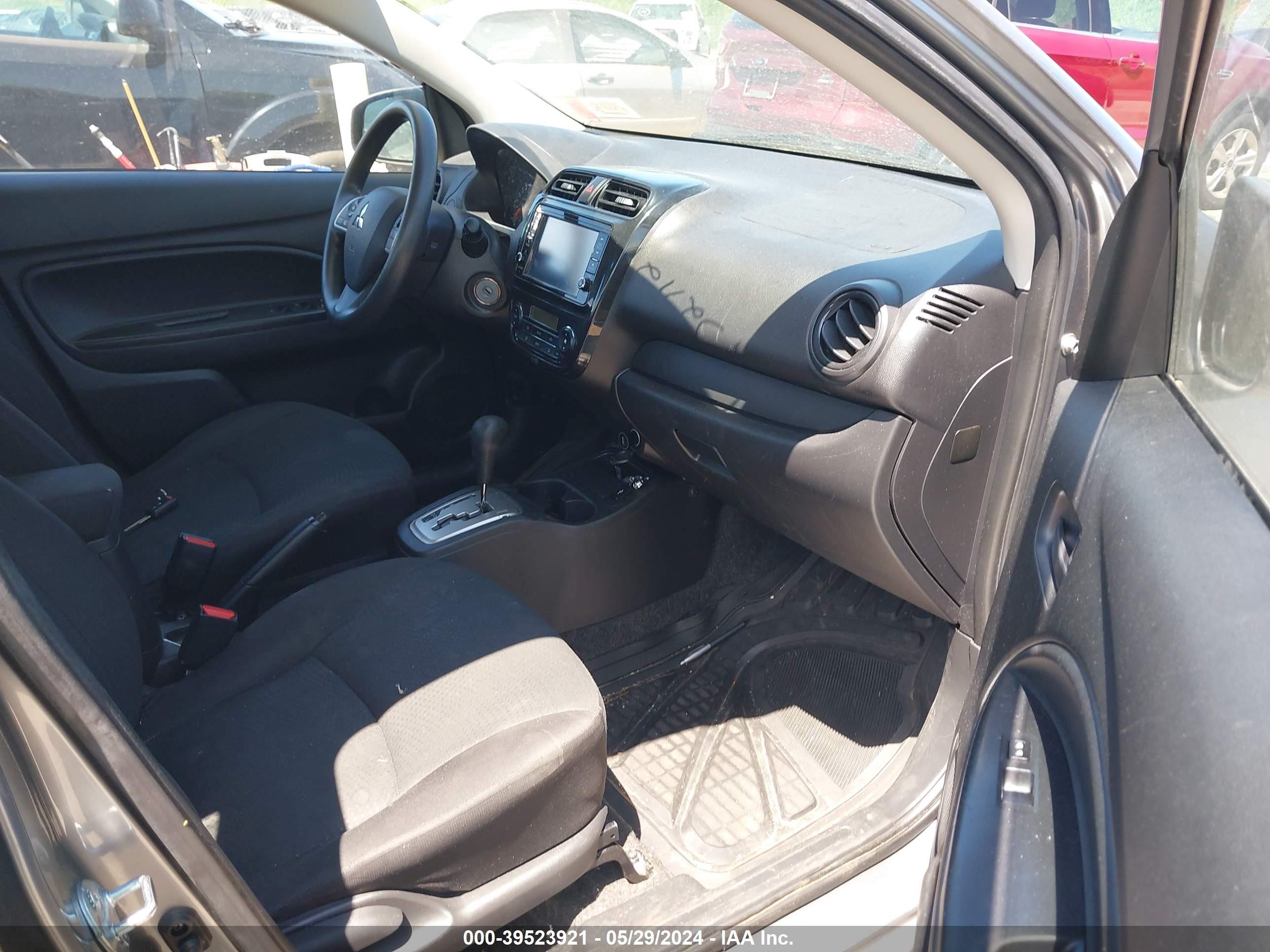 Photo 4 VIN: ML32F3FJ0LHF07923 - MITSUBISHI MIRAGE 