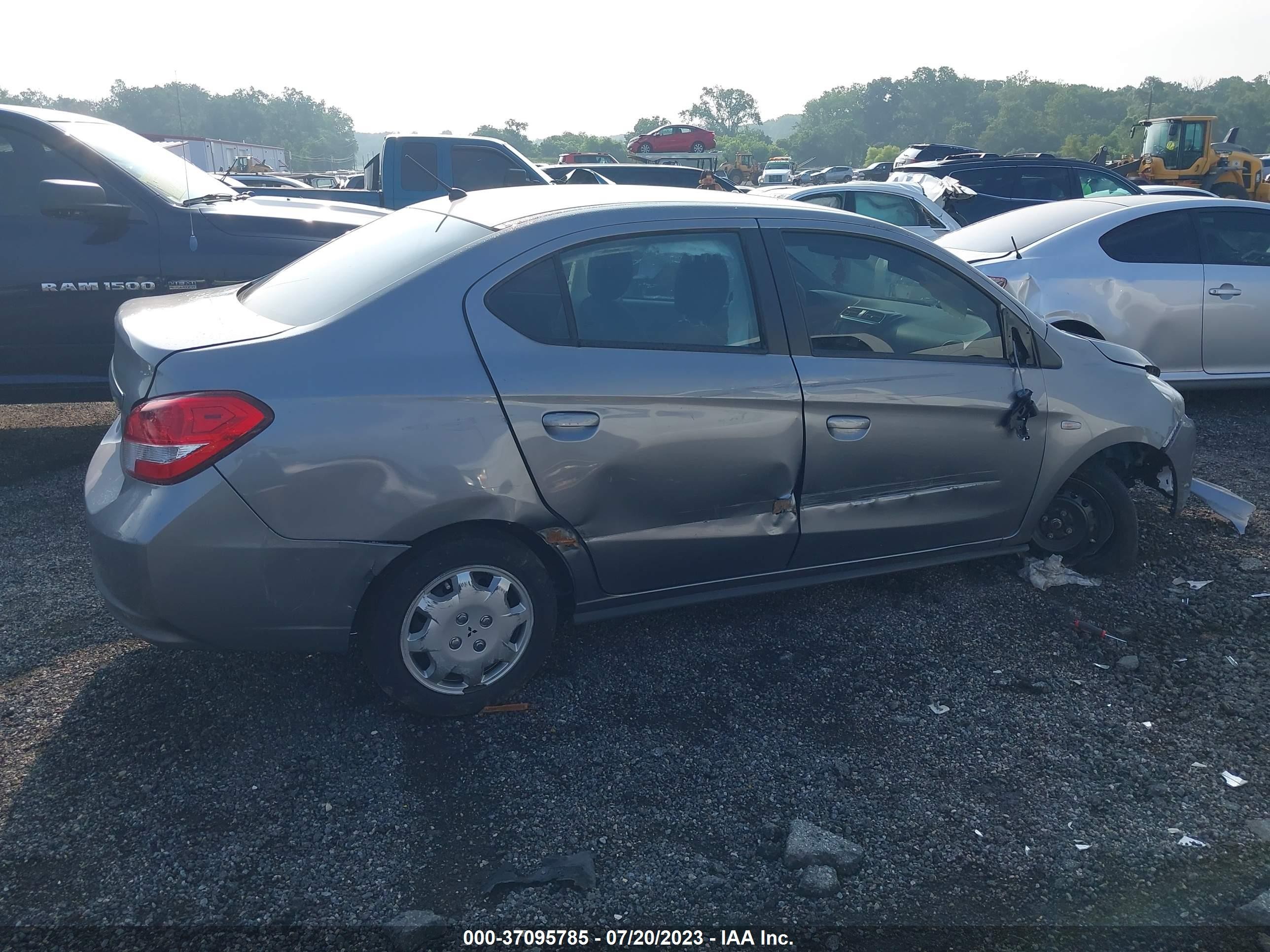 Photo 11 VIN: ML32F3FJ0LHF12216 - MITSUBISHI MIRAGE 