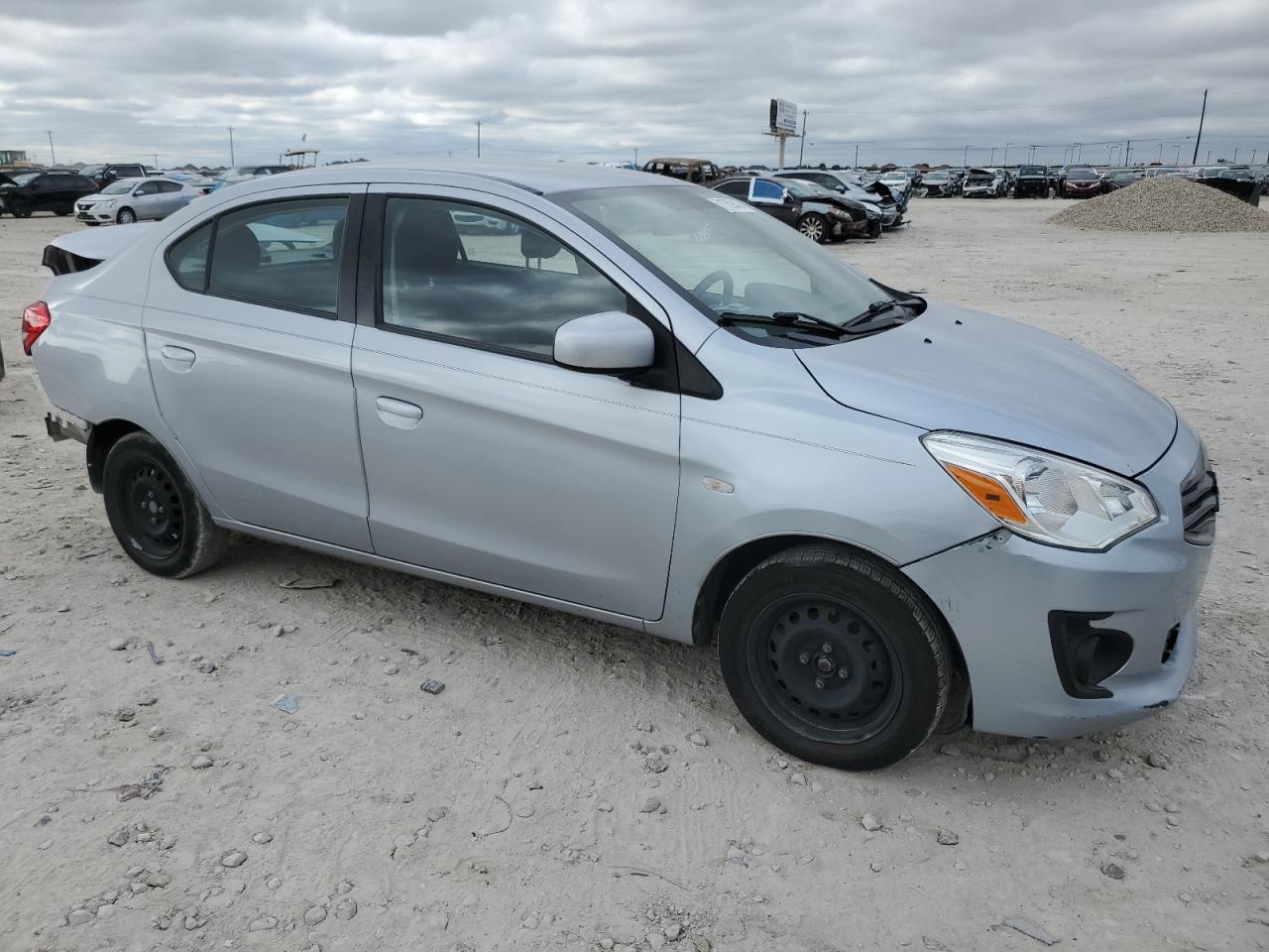 Photo 3 VIN: ML32F3FJ3HHF16090 - MITSUBISHI MIRAGE 