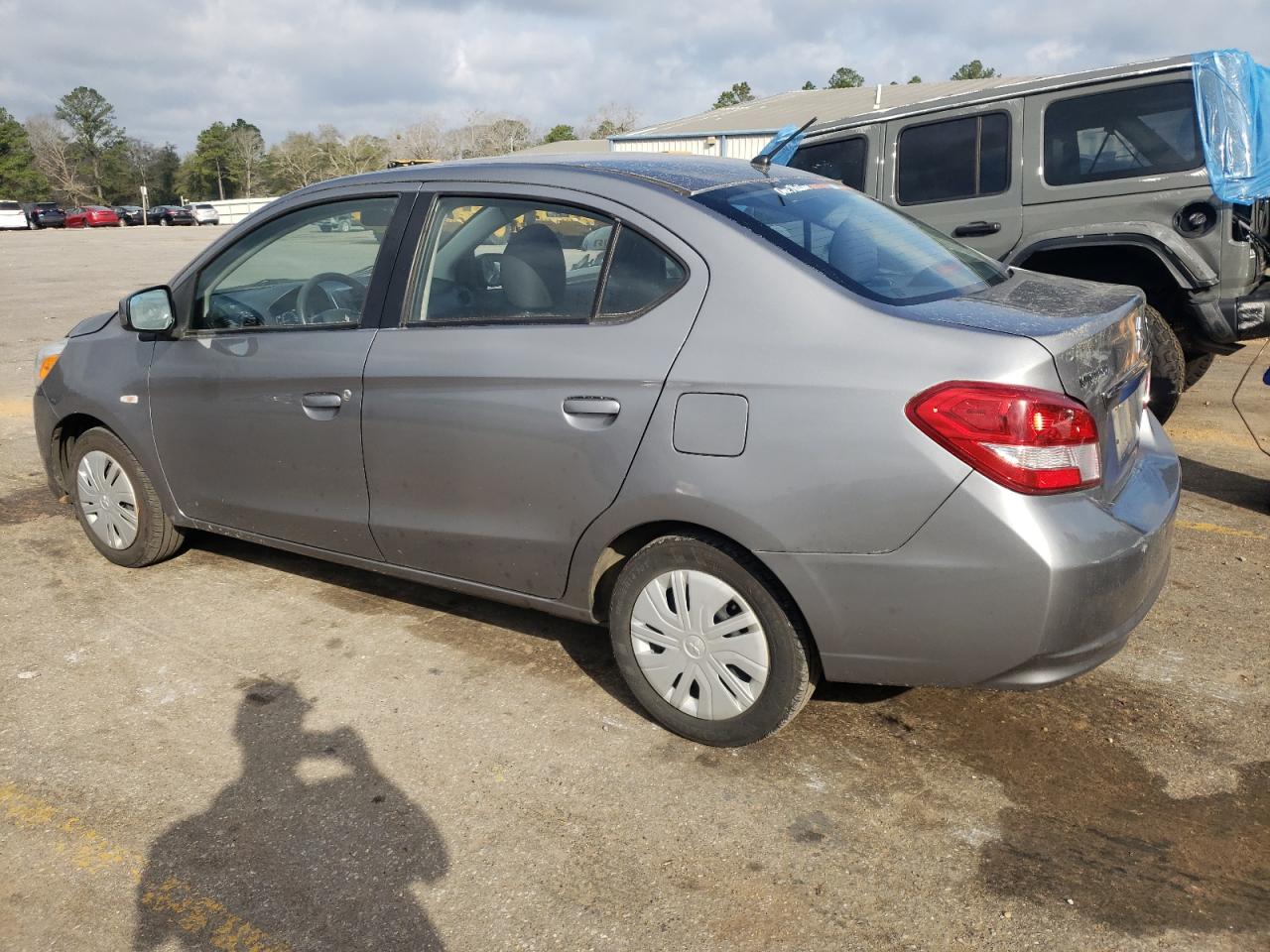 Photo 1 VIN: ML32F3FJ3HHF18261 - MITSUBISHI MIRAGE 