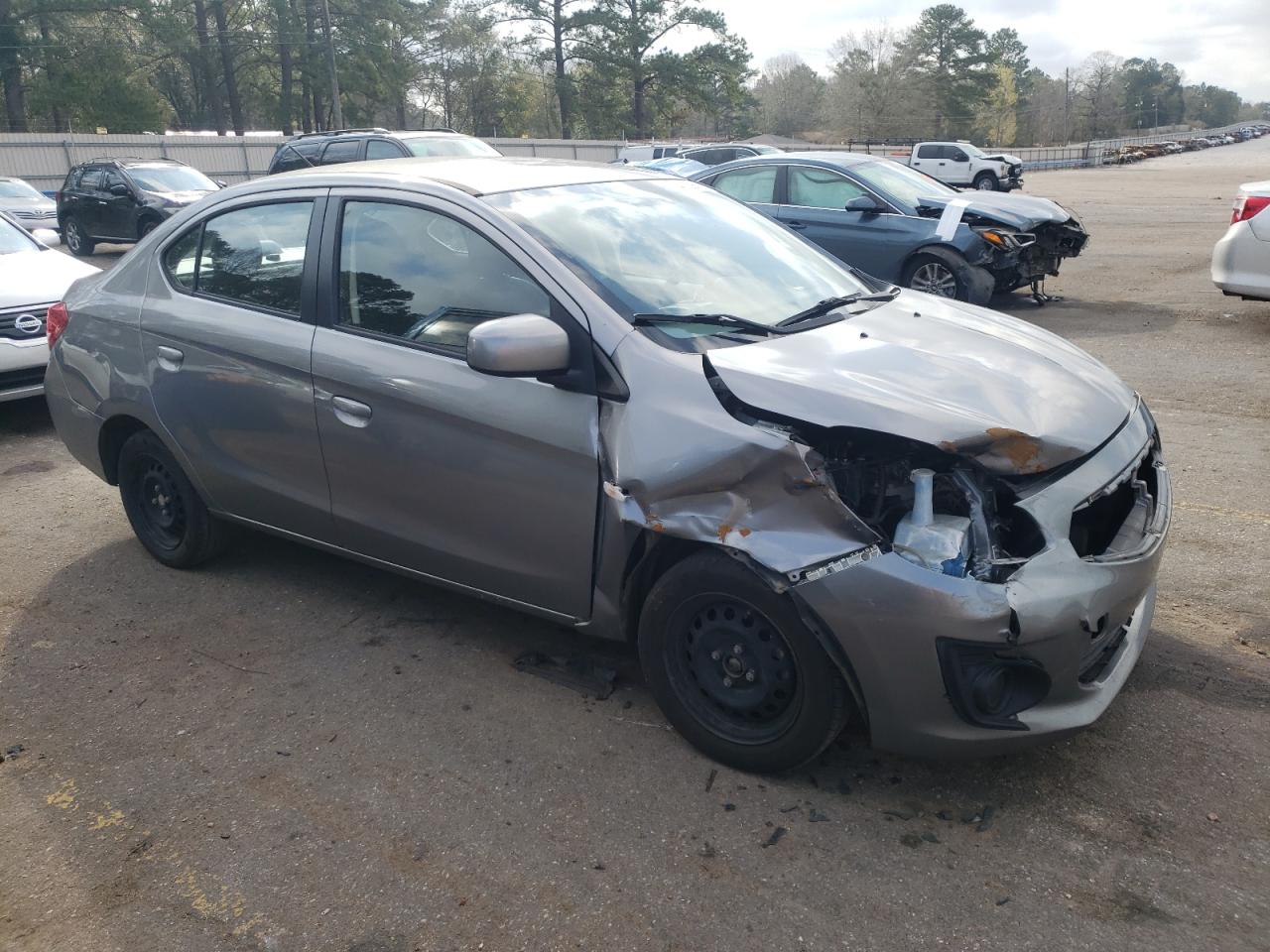 Photo 3 VIN: ML32F3FJ3HHF18261 - MITSUBISHI MIRAGE 