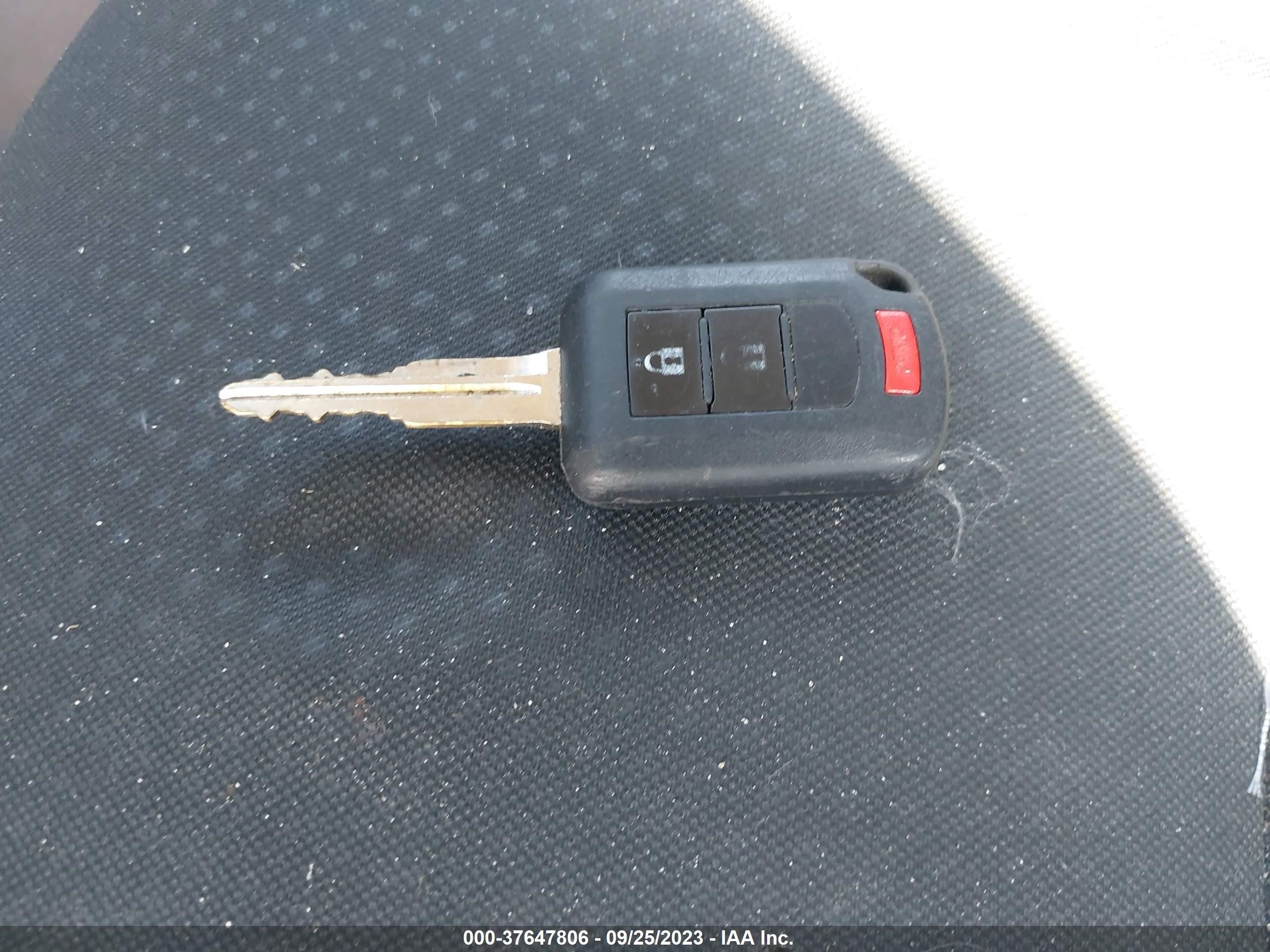 Photo 10 VIN: ML32F3FJ7LHF07952 - MITSUBISHI MIRAGE 