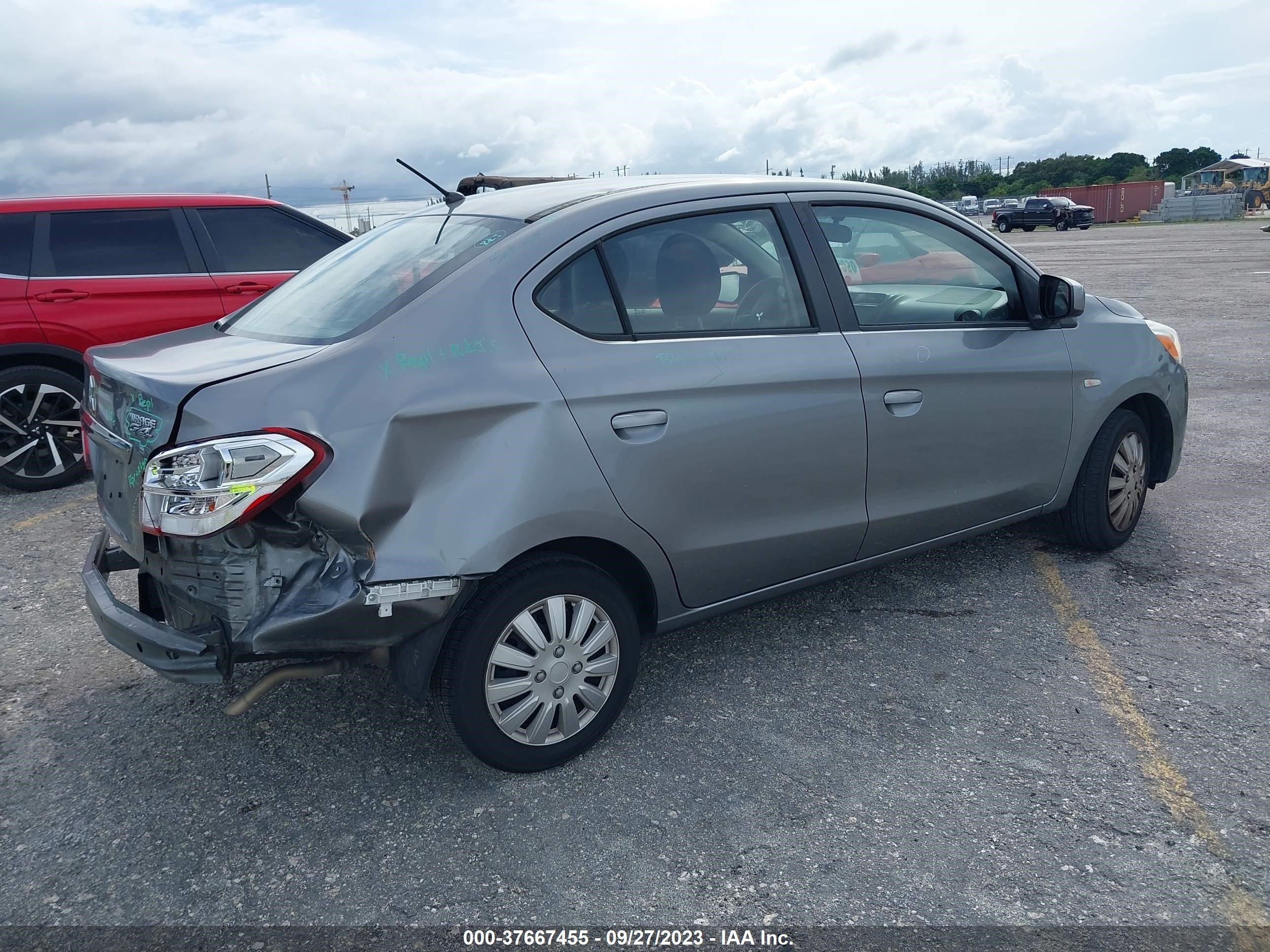 Photo 3 VIN: ML32F3FJ8JHF04913 - MITSUBISHI MIRAGE 