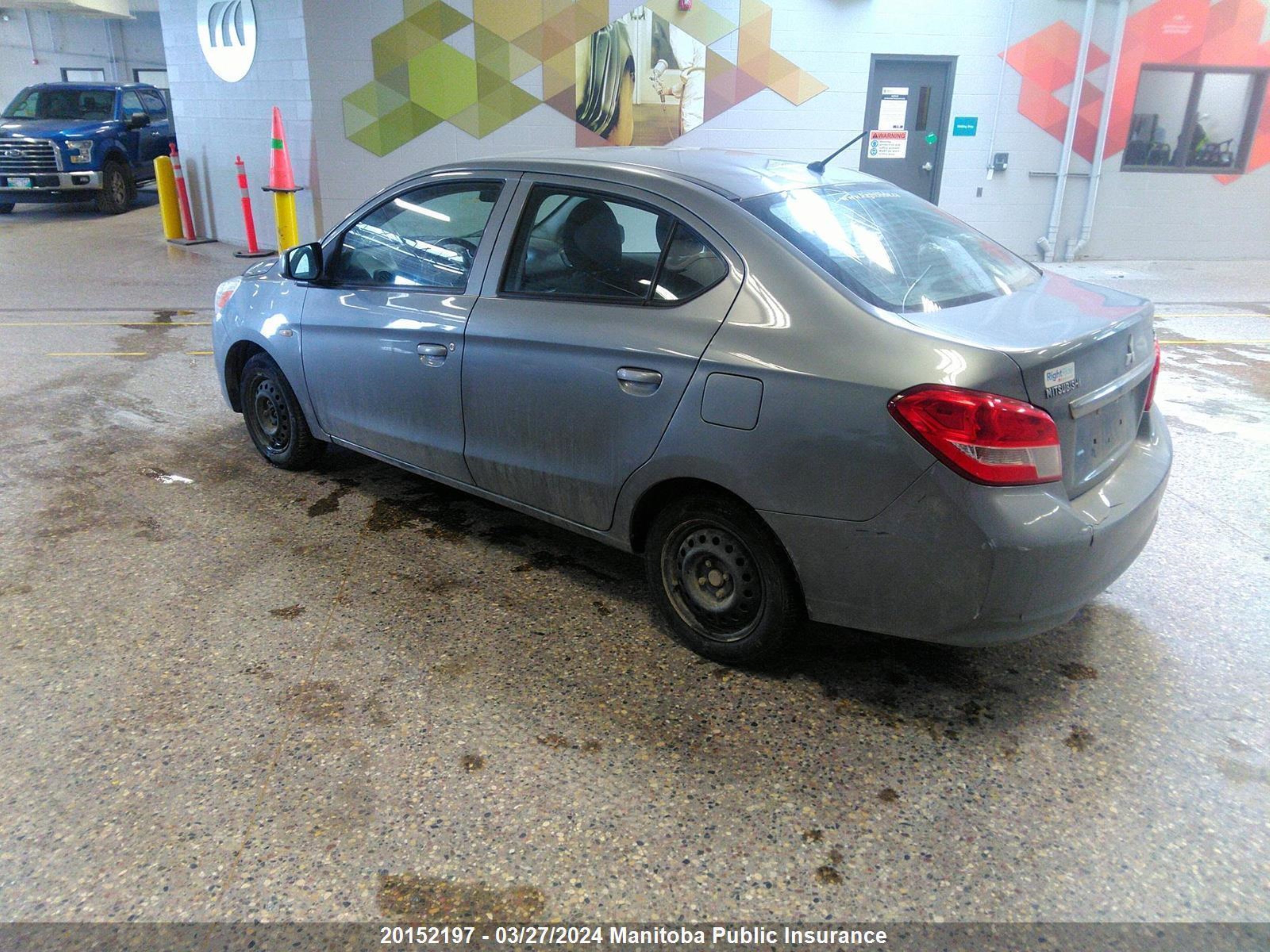 Photo 2 VIN: ML32F3FJXJHF11393 - MITSUBISHI MIRAGE 