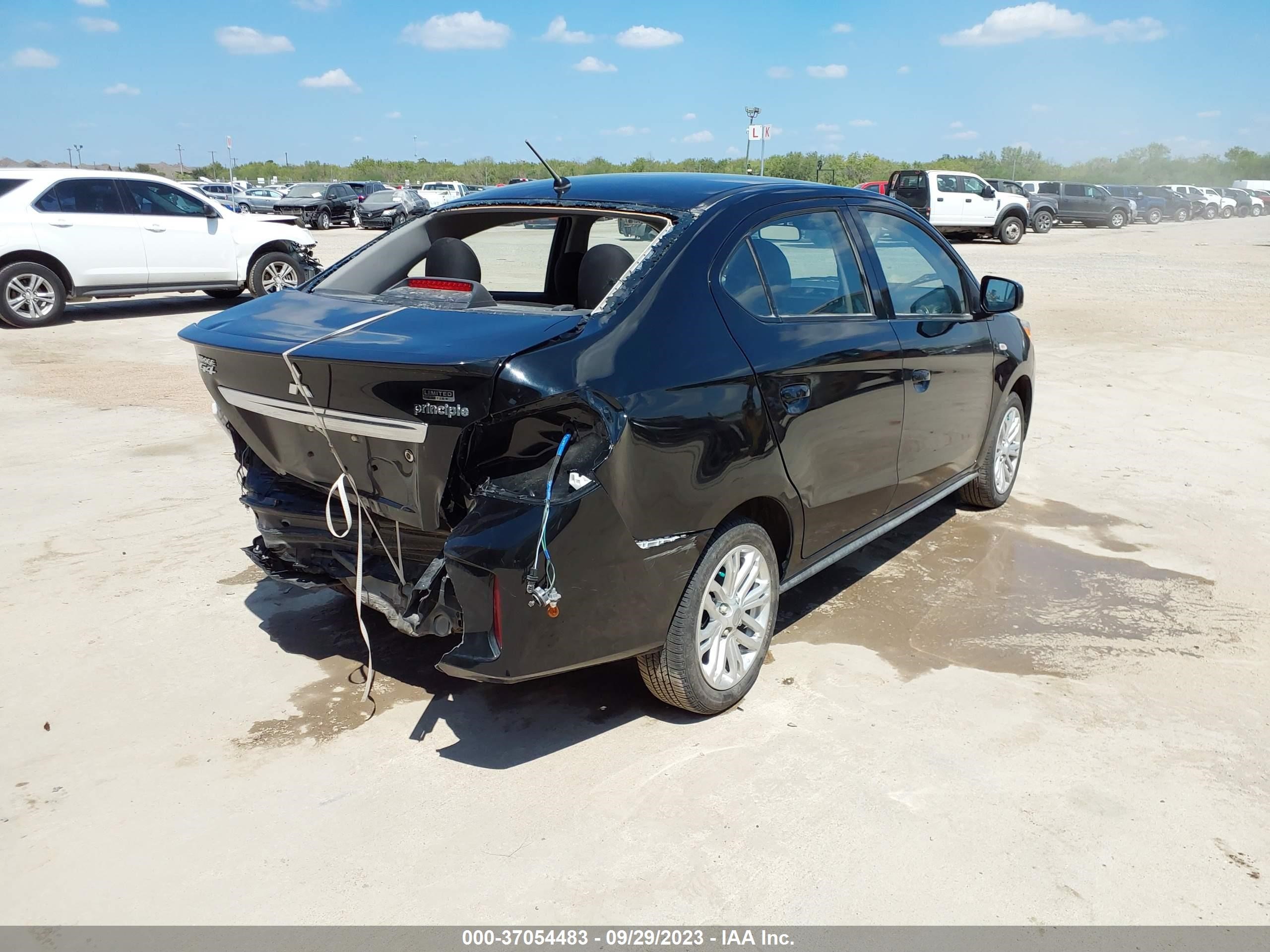 Photo 3 VIN: ML32FUFJ0PHF00868 - MITSUBISHI MIRAGE 