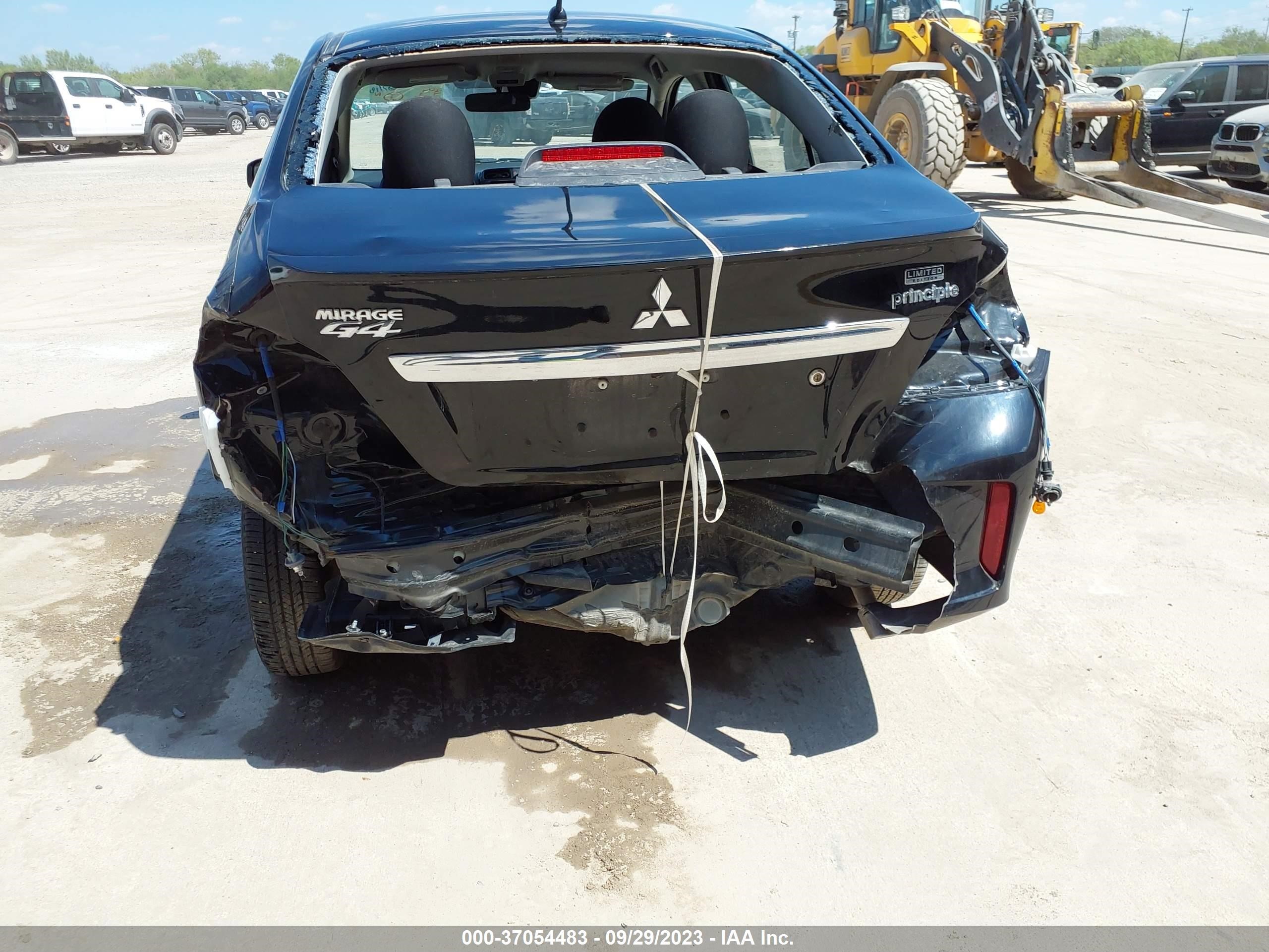 Photo 5 VIN: ML32FUFJ0PHF00868 - MITSUBISHI MIRAGE 