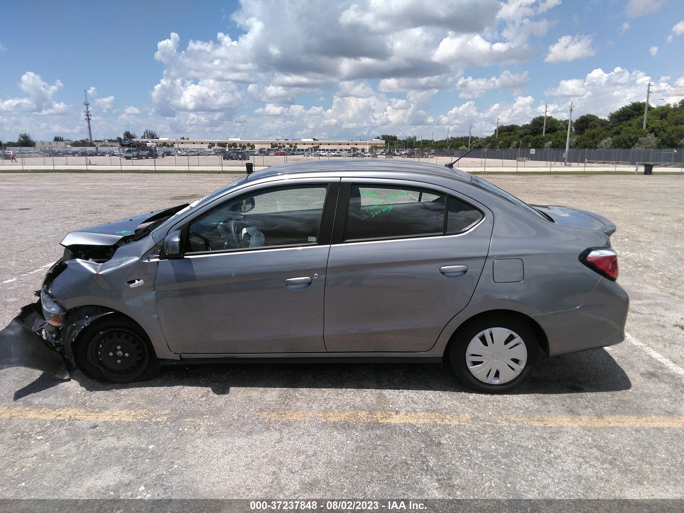 Photo 13 VIN: ML32FUFJ0PHF03883 - MITSUBISHI MIRAGE 