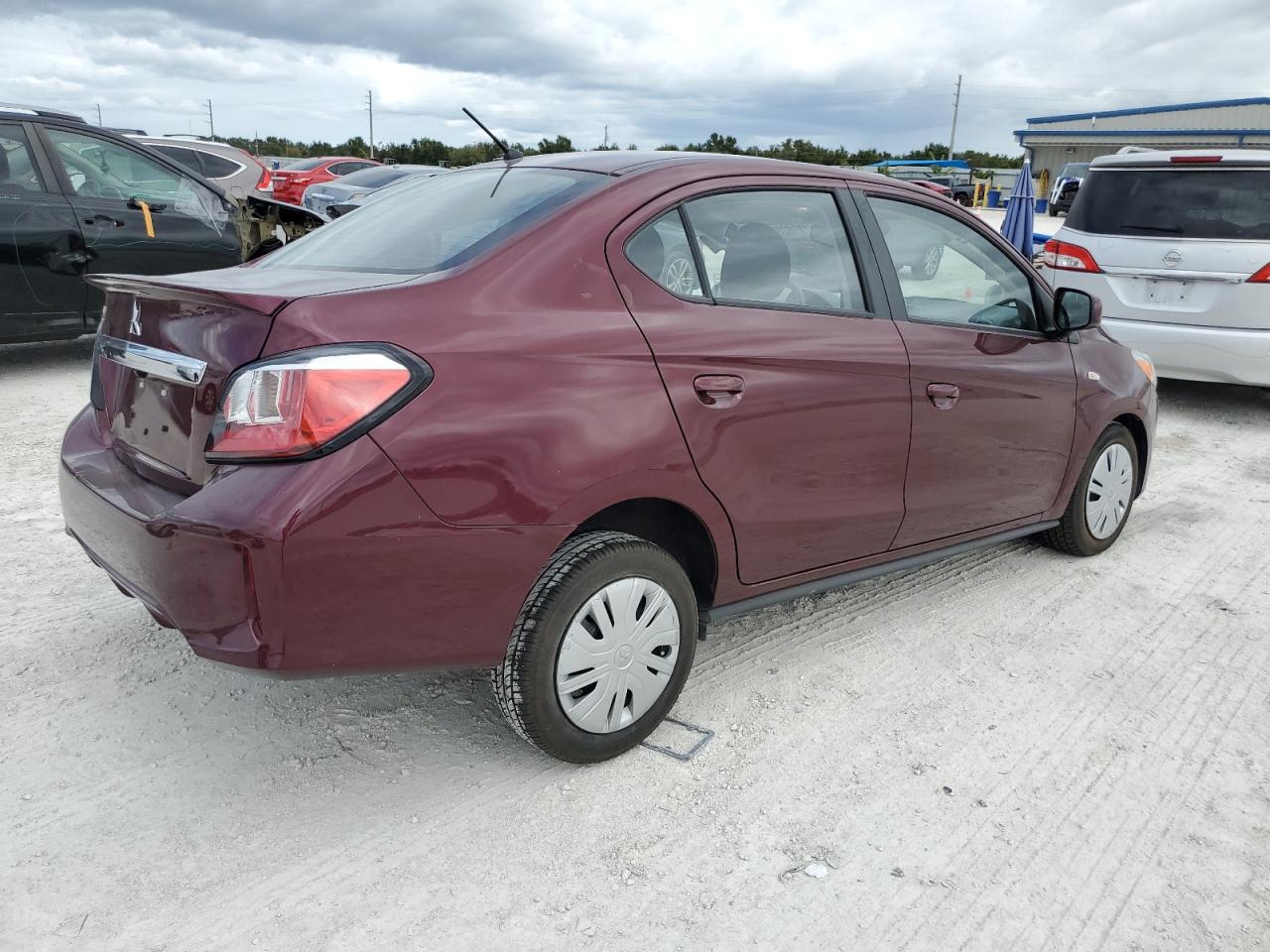 Photo 2 VIN: ML32FUFJ1PHF00961 - MITSUBISHI MIRAGE 