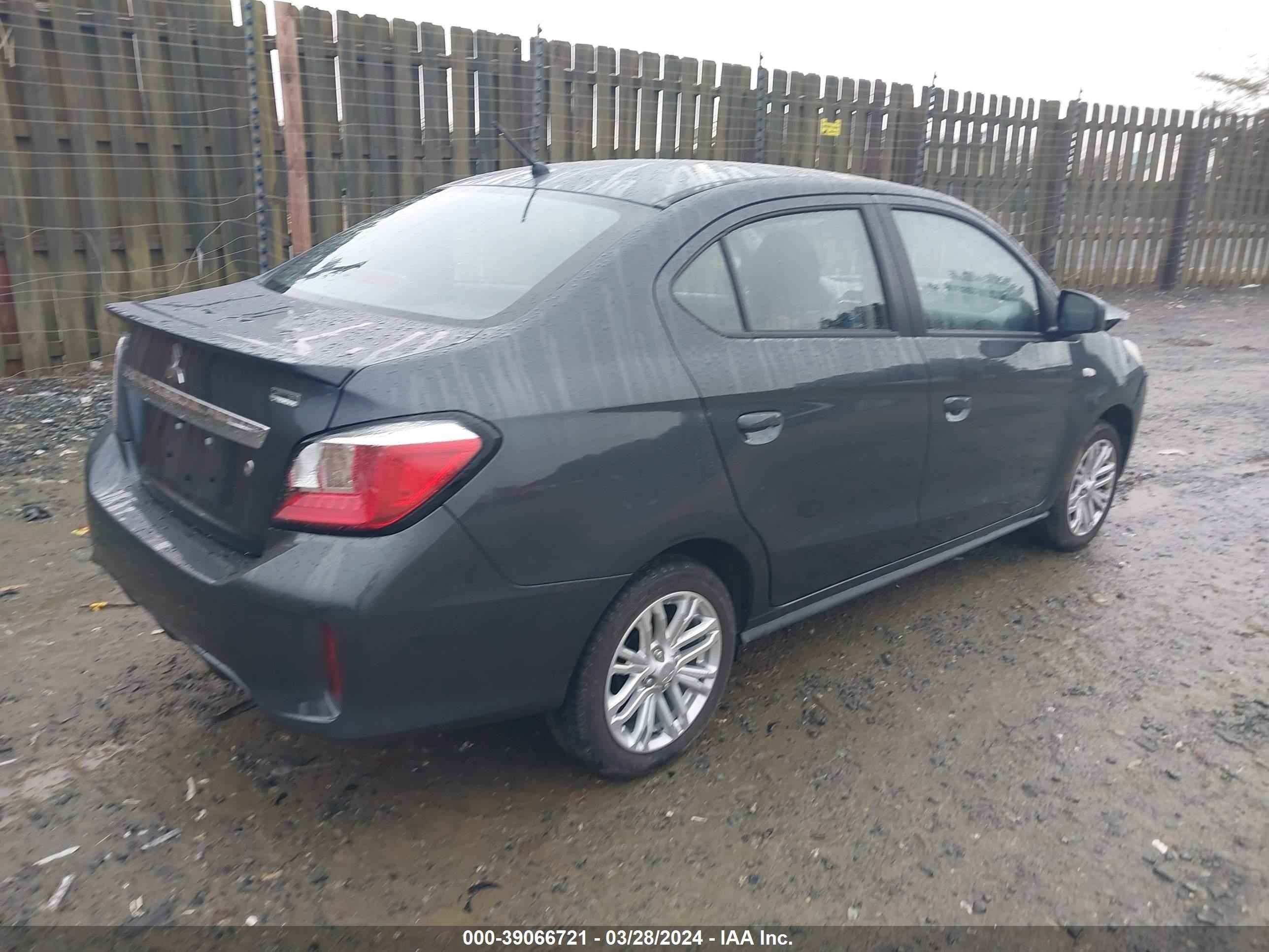 Photo 3 VIN: ML32FUFJ5RHF04689 - MITSUBISHI MIRAGE 