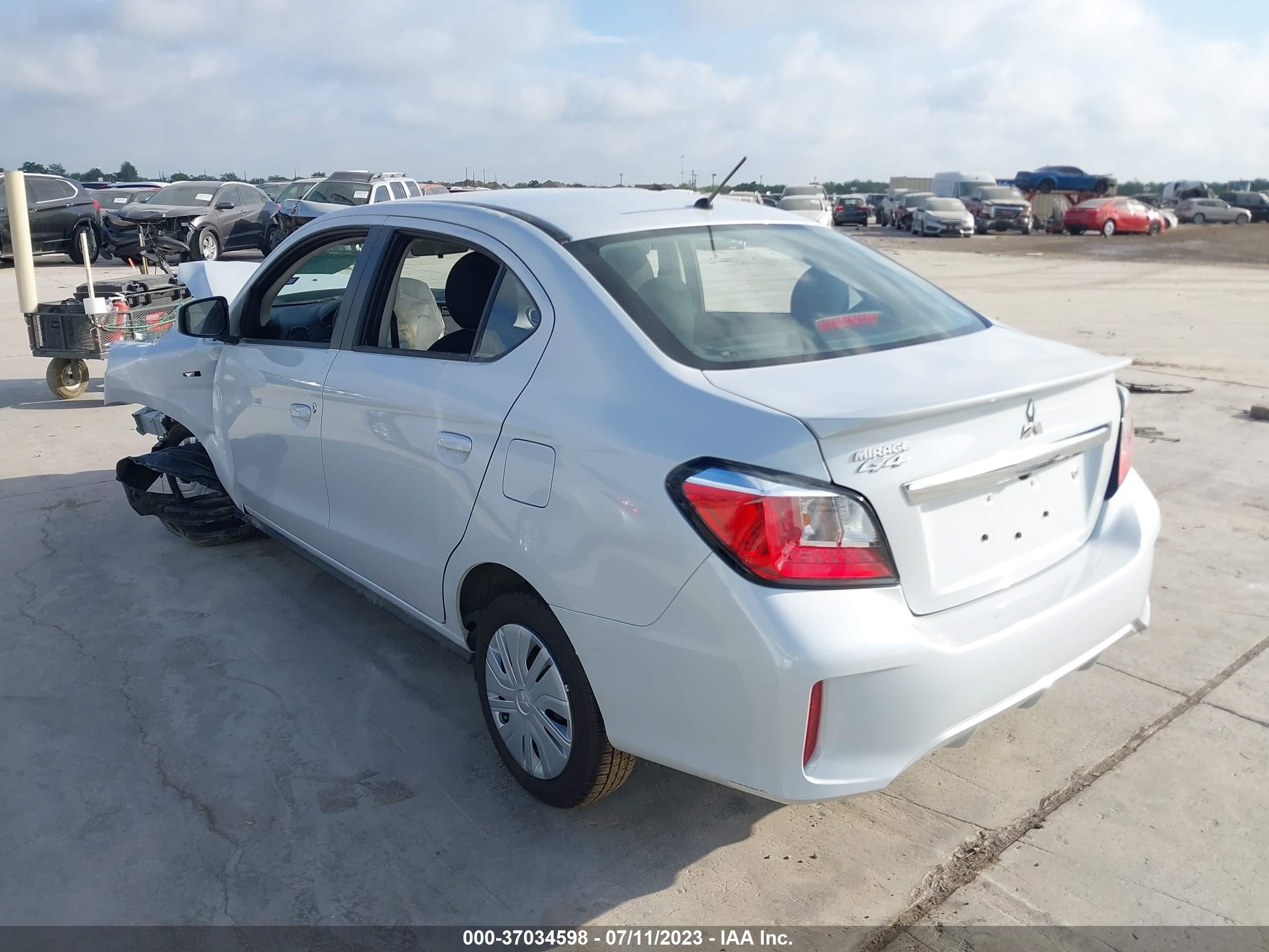 Photo 2 VIN: ML32FUFJ7PHF03931 - MITSUBISHI MIRAGE 