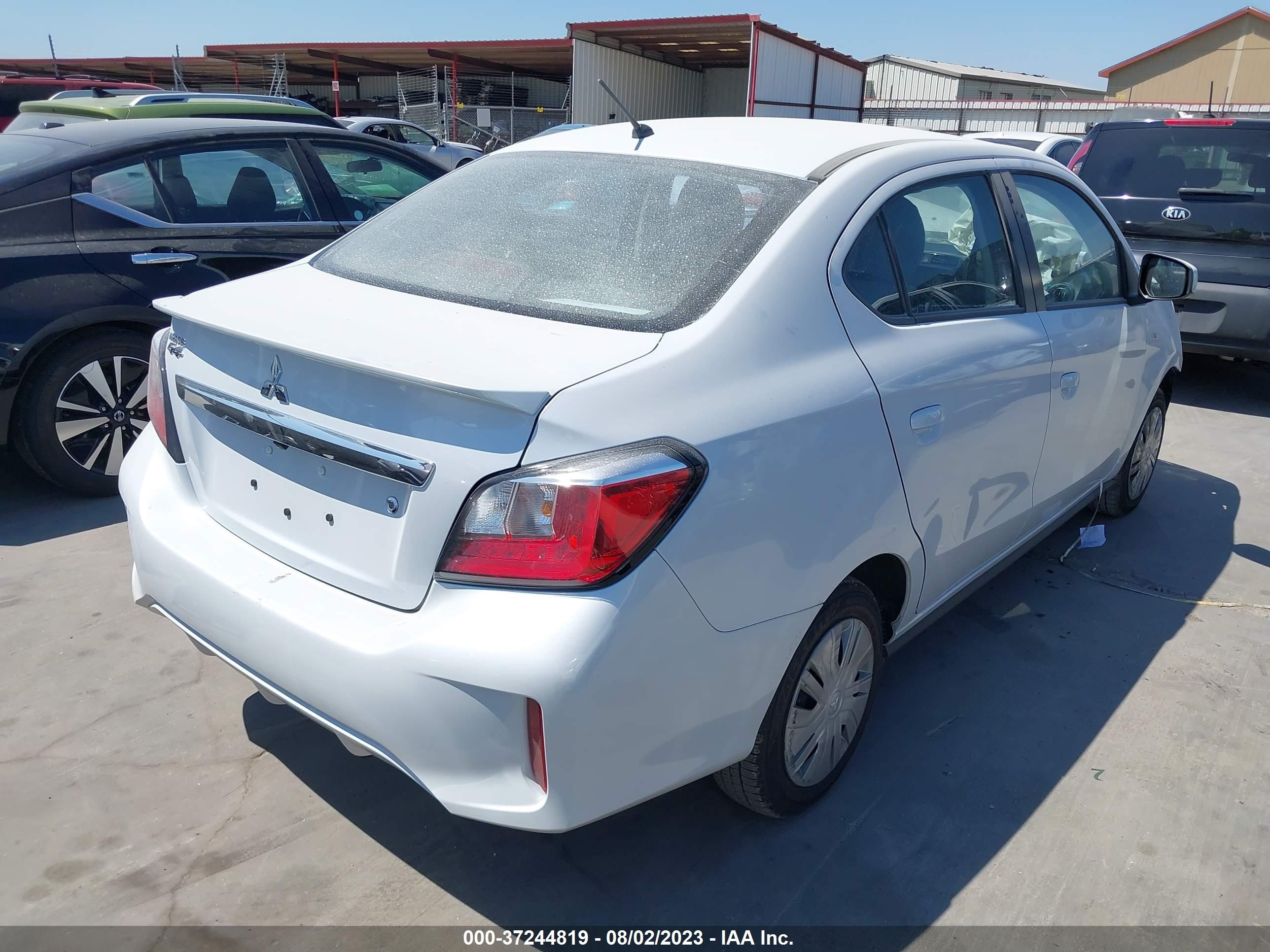 Photo 3 VIN: ML32FUFJXPHF04250 - MITSUBISHI MIRAGE 