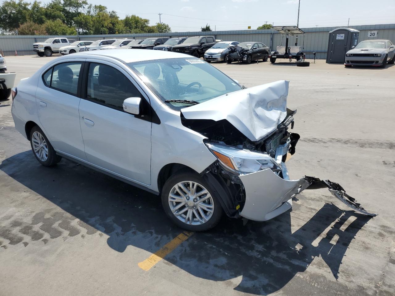 Photo 3 VIN: ML32FVFJ2PHF02935 - MITSUBISHI MIRAGE 