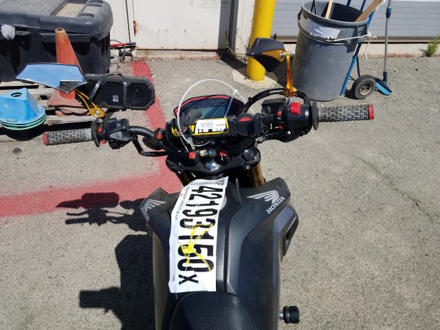 Photo 4 VIN: MLHJC7517J5010600 - HONDA GROM 