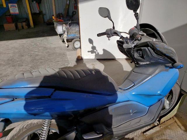 Photo 4 VIN: MLHKF1216D5002201 - HONDA PCX 150 